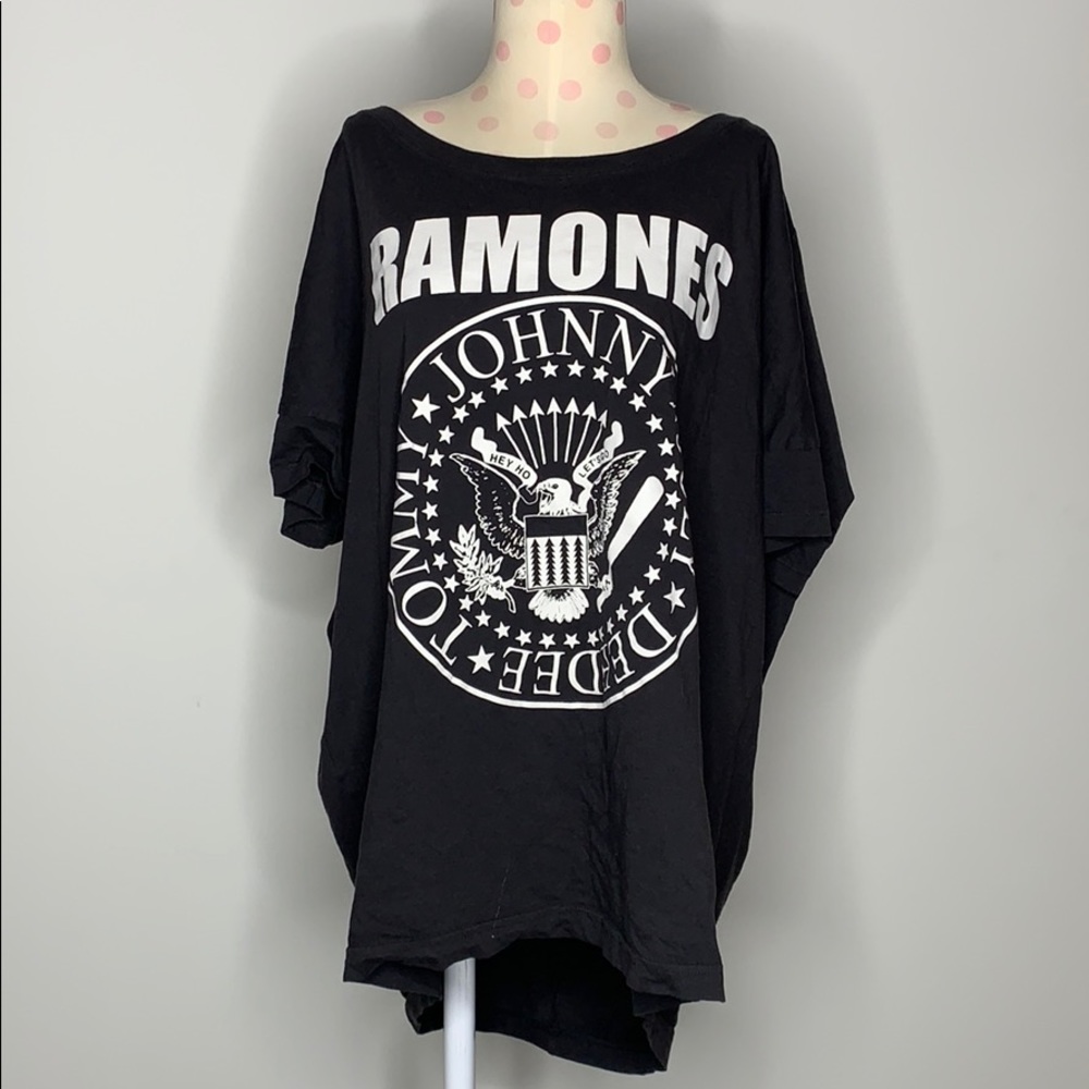 Ramones Band Tee